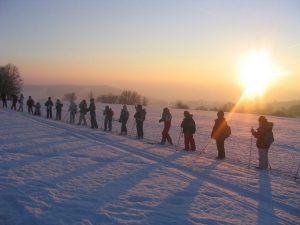 Découvrir les activités et les avantages d'une classe neige